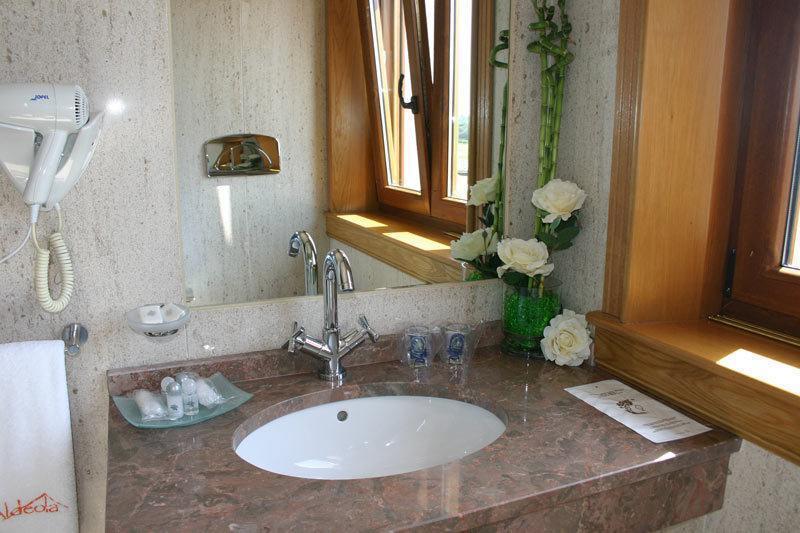 Bed and Breakfast Complejo Aldeola Мальпика Экстерьер фото